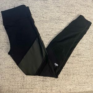 ALO YOGA MESH BLACK LEGGINGS SIZE XS